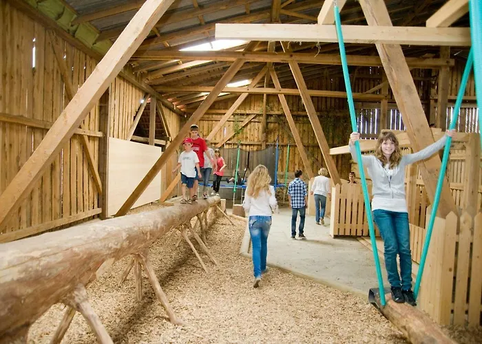 Kindererlebnis- Und Biobauernhof Hipp-bruckner