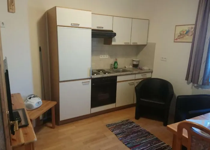 Kindererlebnis- Und Biobauernhof Hipp-bruckner * Wornharts