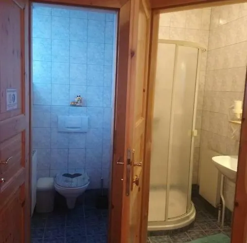 Kindererlebnis- Und Biobauernhof Hipp-bruckner Wornharts